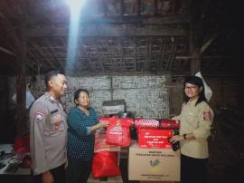 Penyaluran Bantuan Korban Kebakaran di Kalurahan Bandung