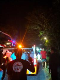 Akibat kurang fokus,Dua Sepeda Motor Terlibat Tabrakan di Jalan Playen-Gading